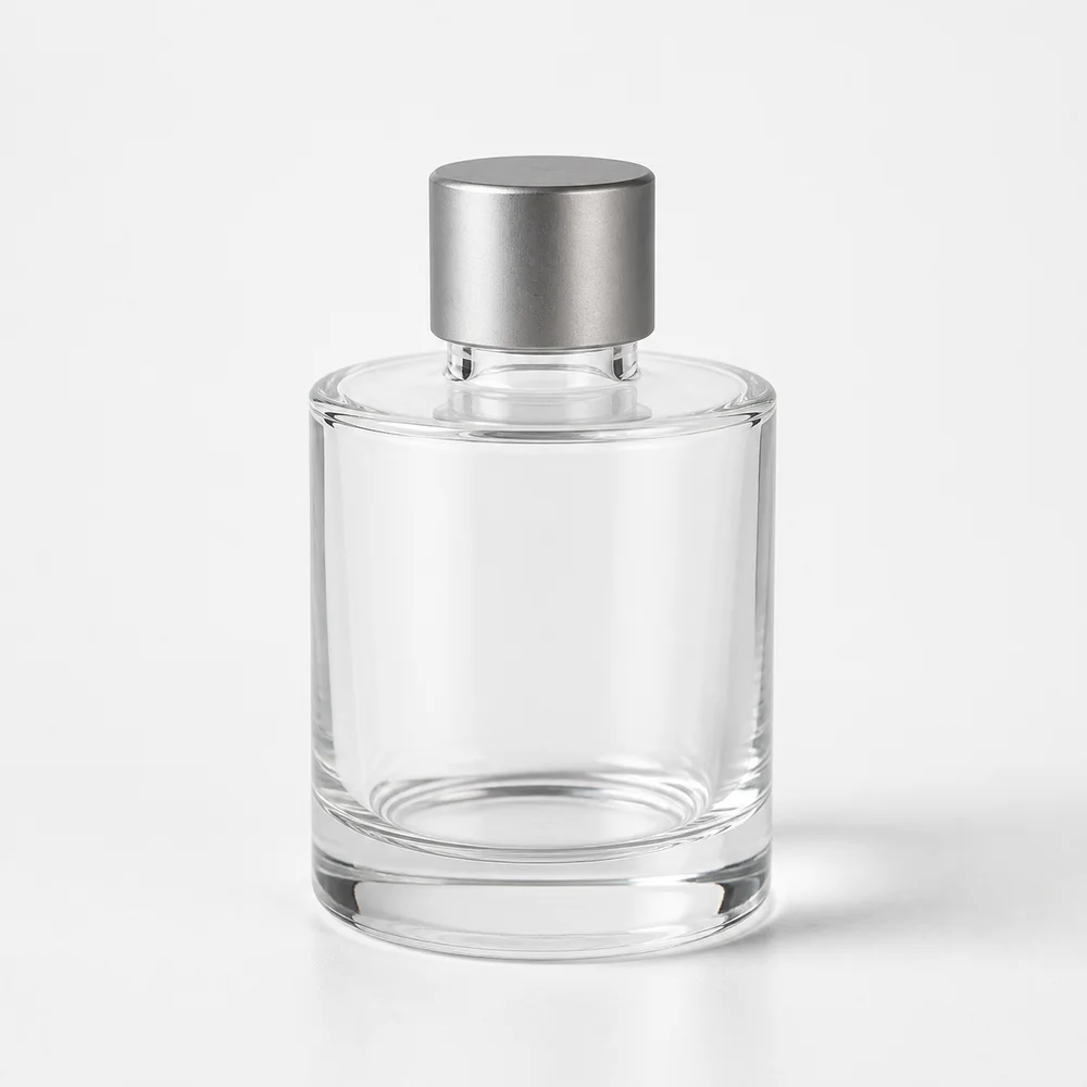 Cylindrical Reed Diffuser Bottle with cap and stopper - closure detail