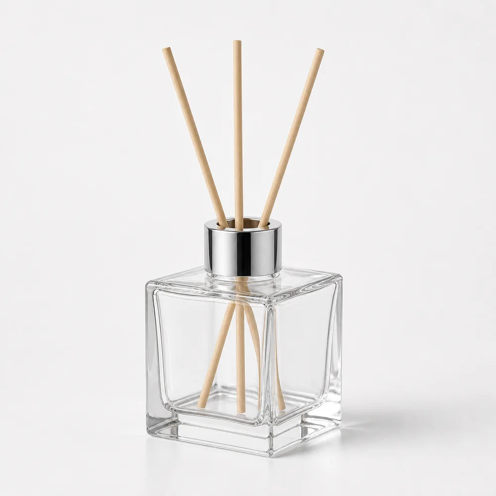 Reed Diffuser Bottle Set with cap and stopper - closure detail