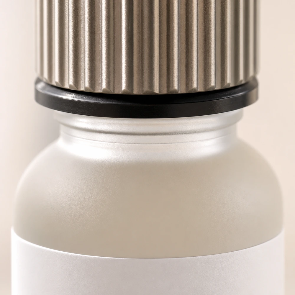 Frosted Essential Oil Bottle with closure for essential oil packaging - packing view