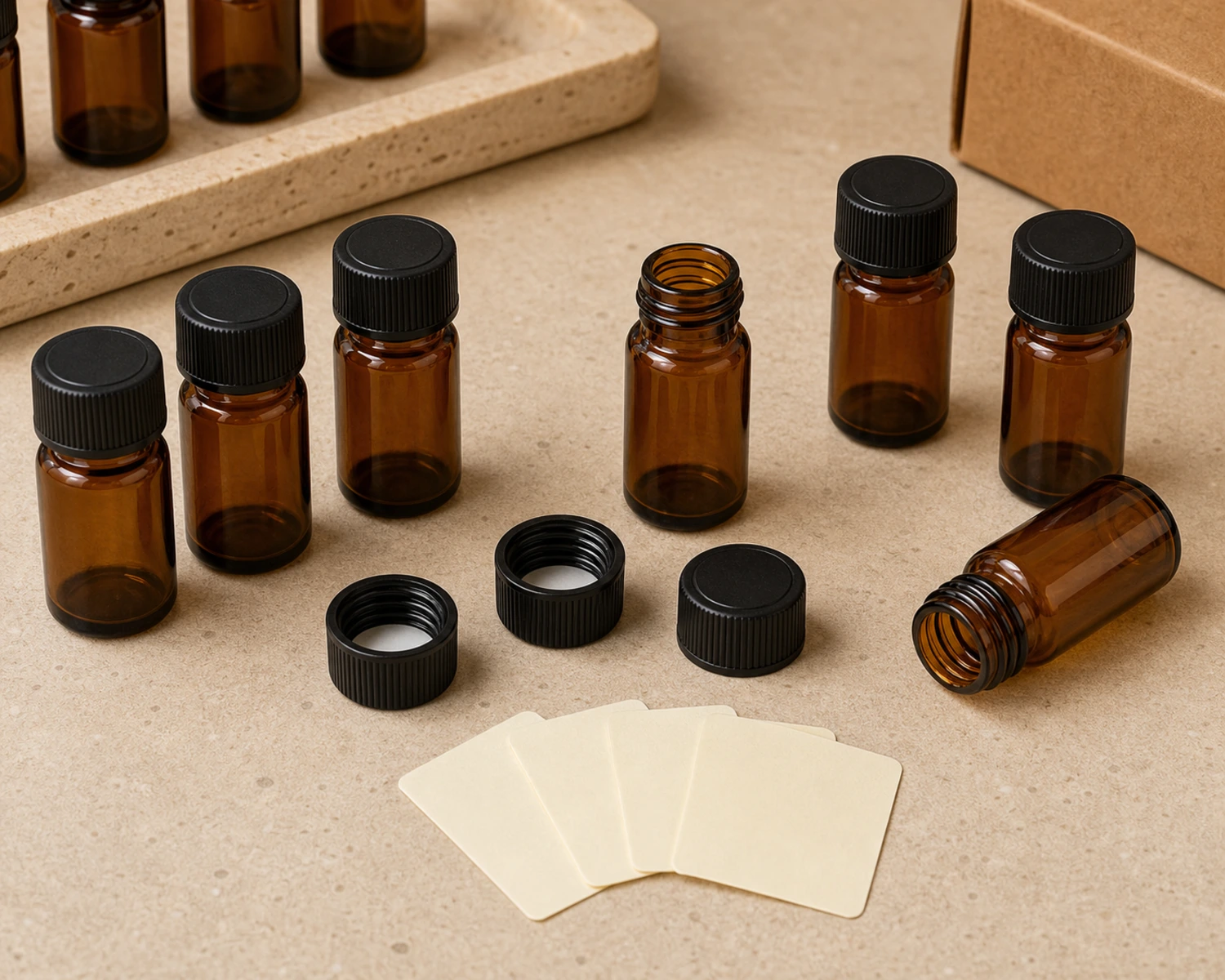 Amber Glass Sample Vial accessories and closure detail for amber glass sample vial, 1ml amber vial, 2ml amber essential oil vial