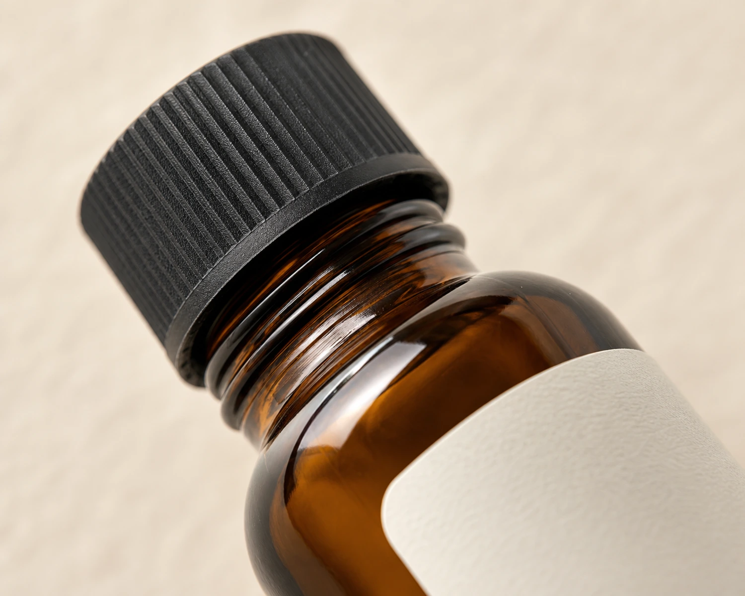 Amber Glass Sample Vial craft and finish detail for amber glass sample vial, 1ml amber vial, 2ml amber essential oil vial
