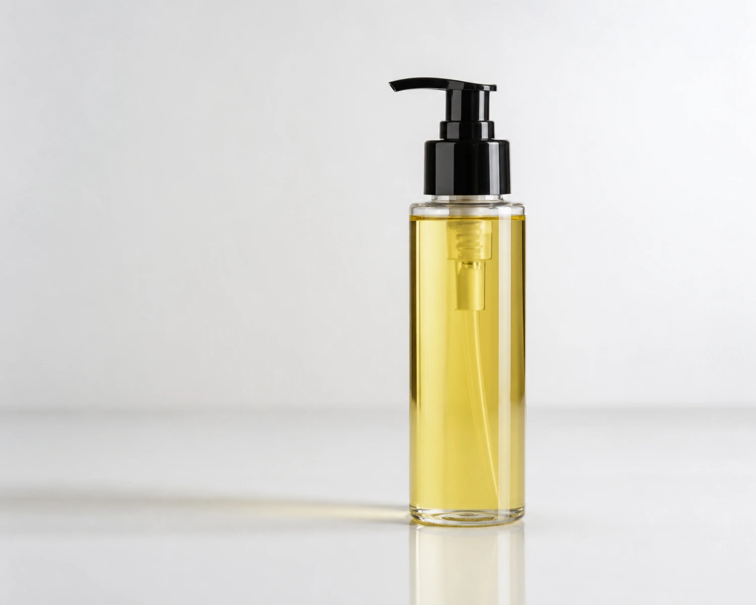 Hair Oil Bottle finished product effect render for hair oil bottle, 100ml hair oil glass bottle, hair serum pump bottle