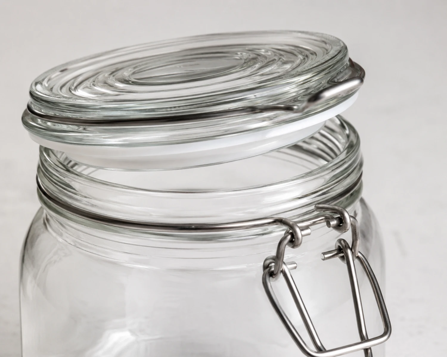 closure and structure detail image of Wire-Bail Sealed Glass Jar showing lid, jar opening and glass construction