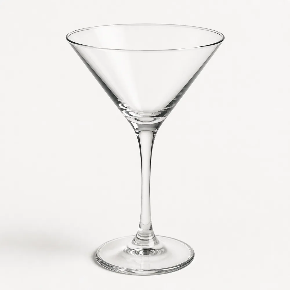 Cocktail Glass with smooth rim and stable base - closure detail