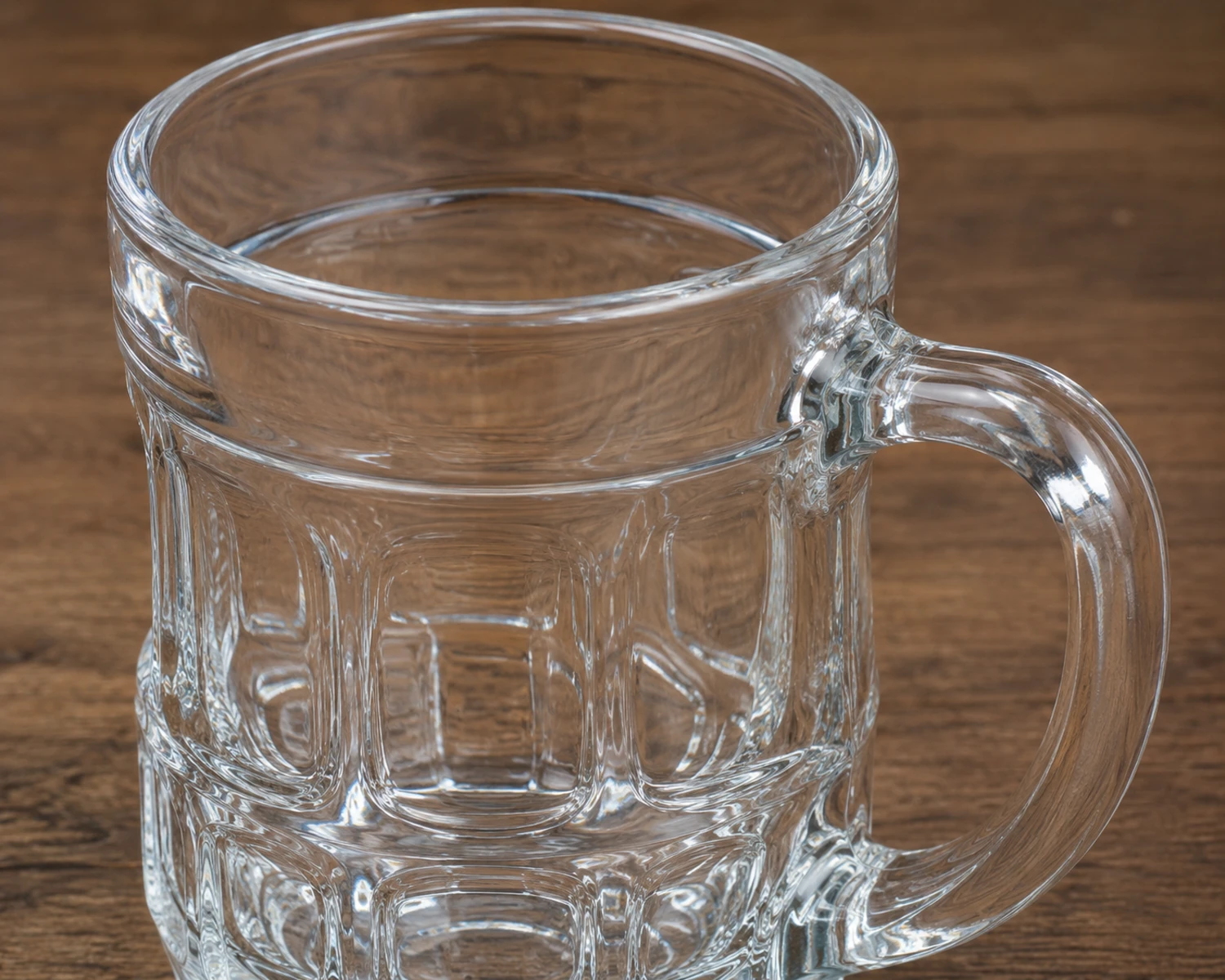 Beer Glass Mug rim and base detail image showing glass clarity, rim finish and base structure