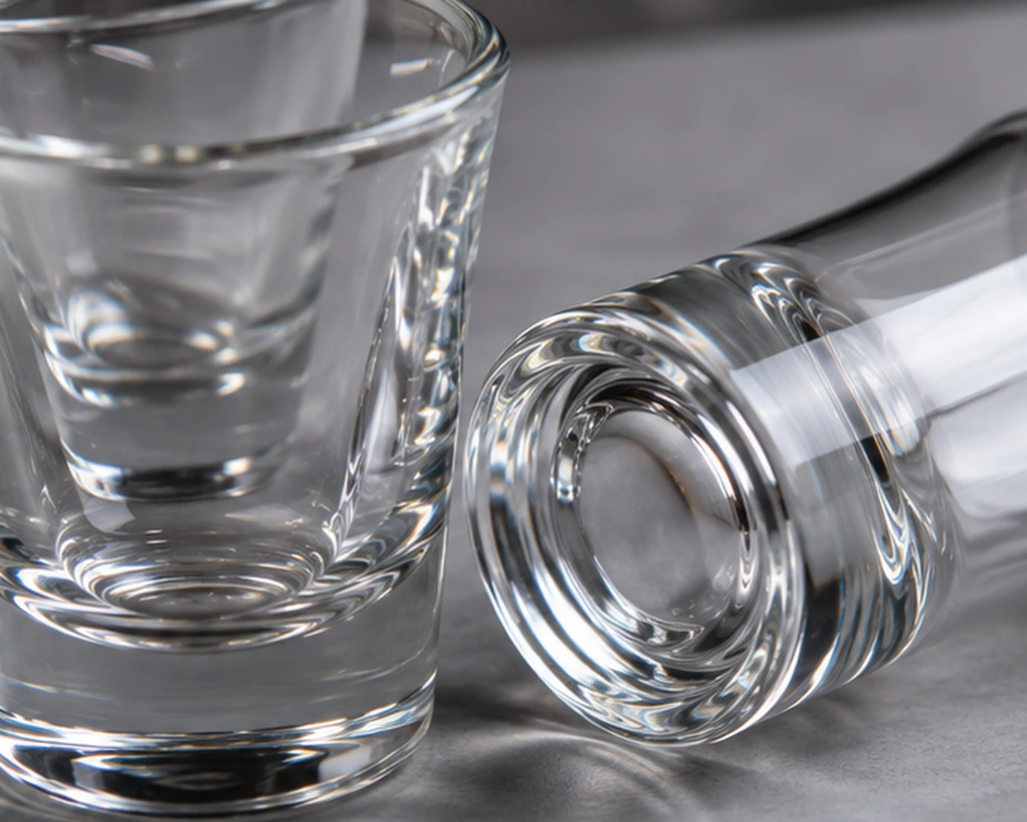 Shot Glass rim and base detail image showing glass clarity, rim finish and base structure