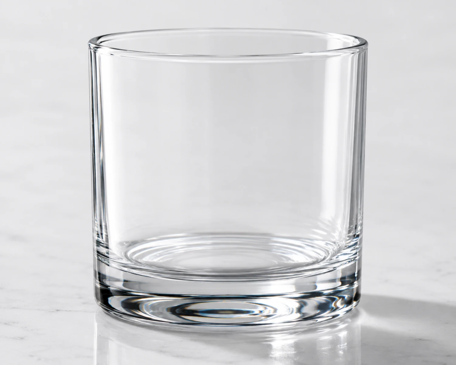 Straight Glass Cup rim and base detail image showing glass clarity, rim finish and base structure