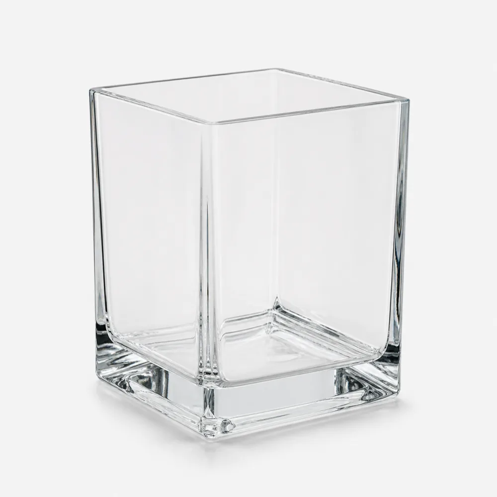 Square Glass Vase for flower and home decor display - closure detail