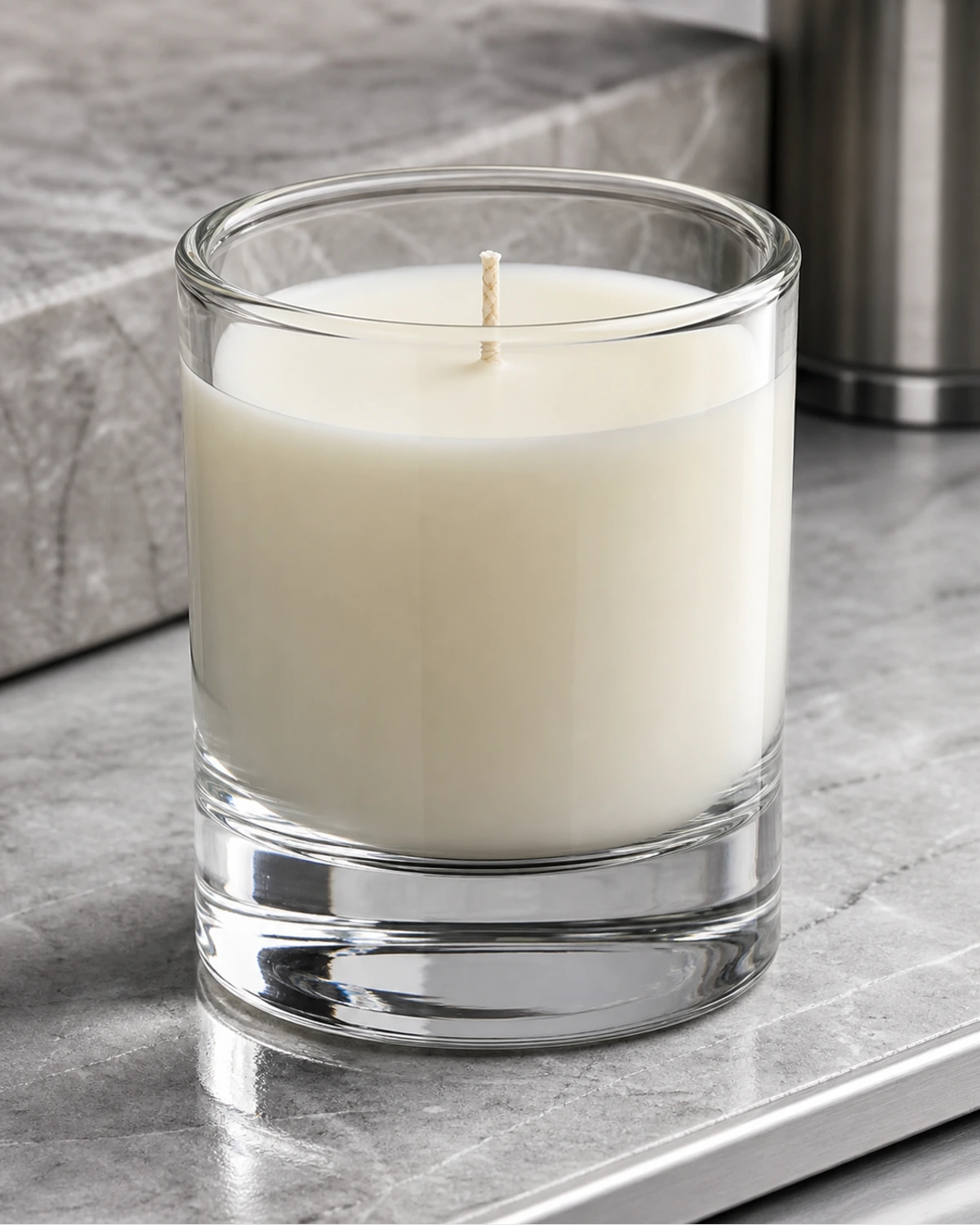glass structure detail image of Straight Sided Candle Jar showing shape, rim and material quality