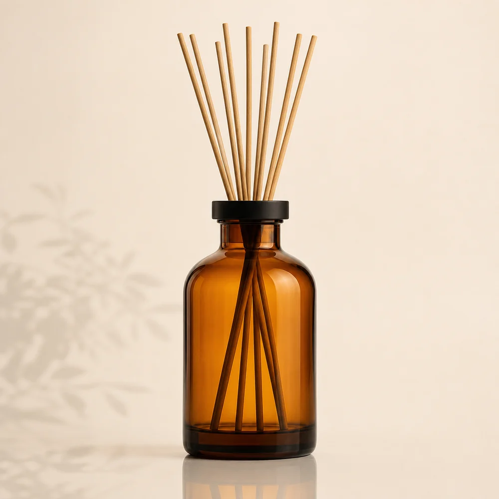 Apothecary Diffuser Bottle with cap and hanging cord for car diffuser packaging - decoration view