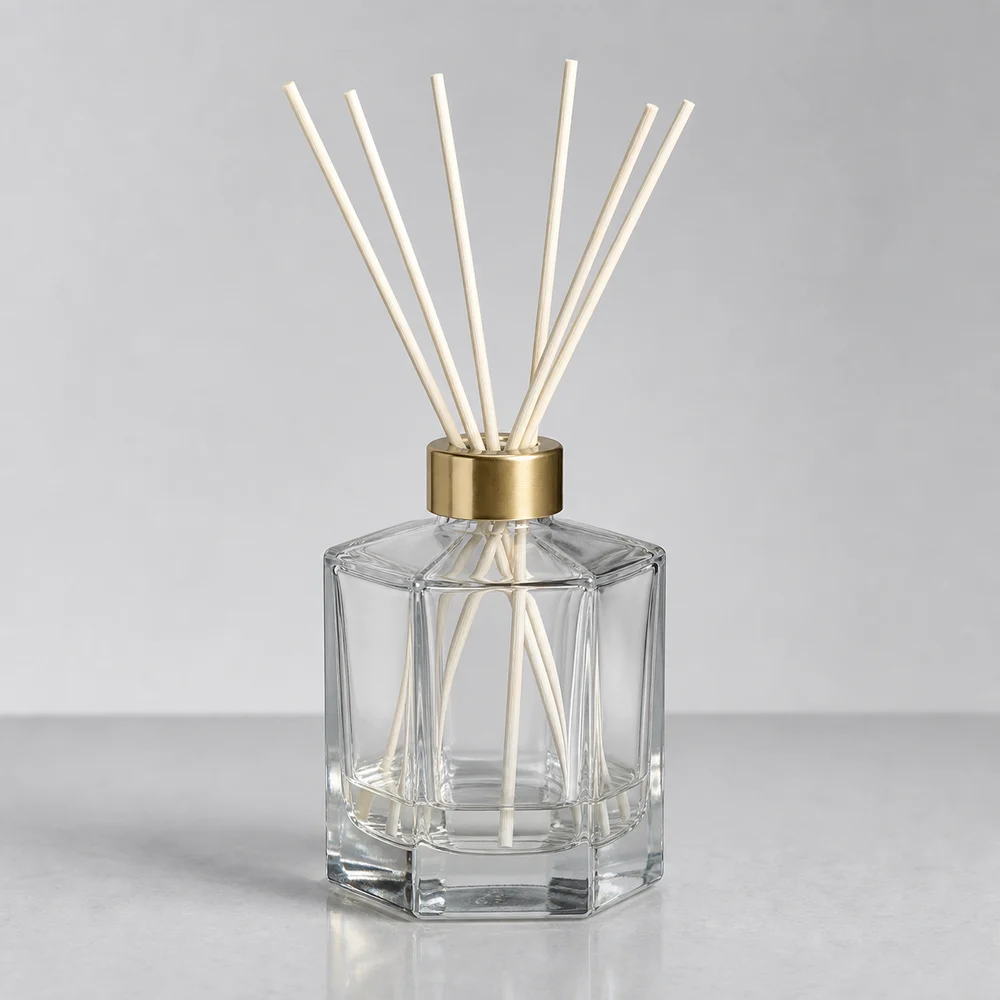 Hexagonal Reed Diffuser Bottle with cap and stopper - closure detail
