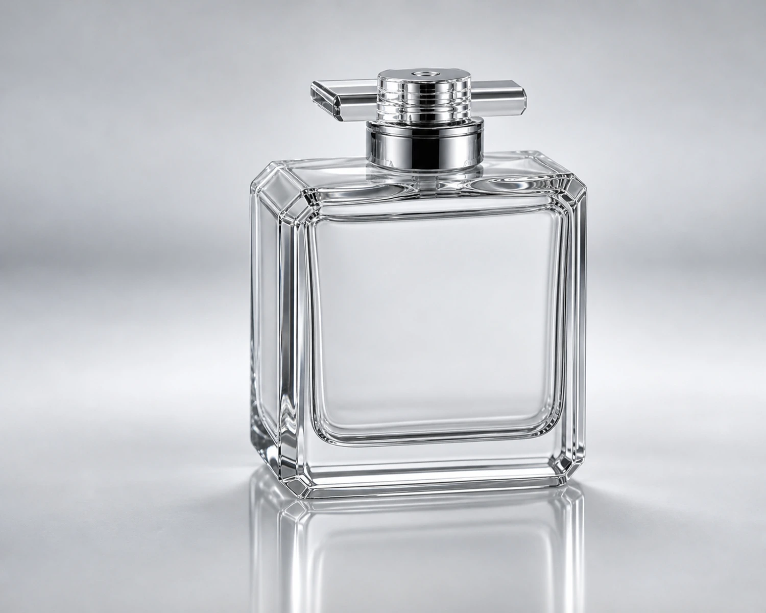 detail image of Chamfered Square Perfume Bottle showing glass structure, label area and custom decoration potential